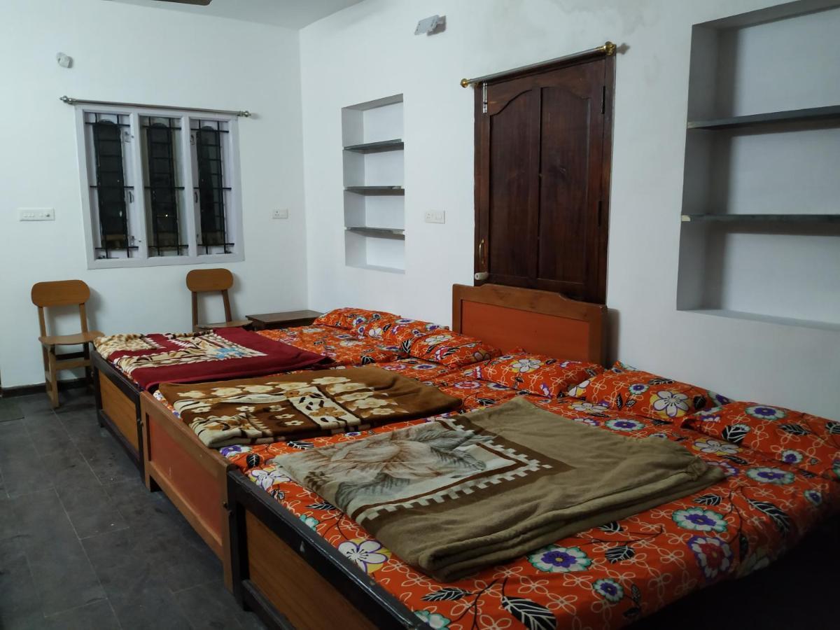 White House Anandagiri Hostel Kodaikanal Exterior photo